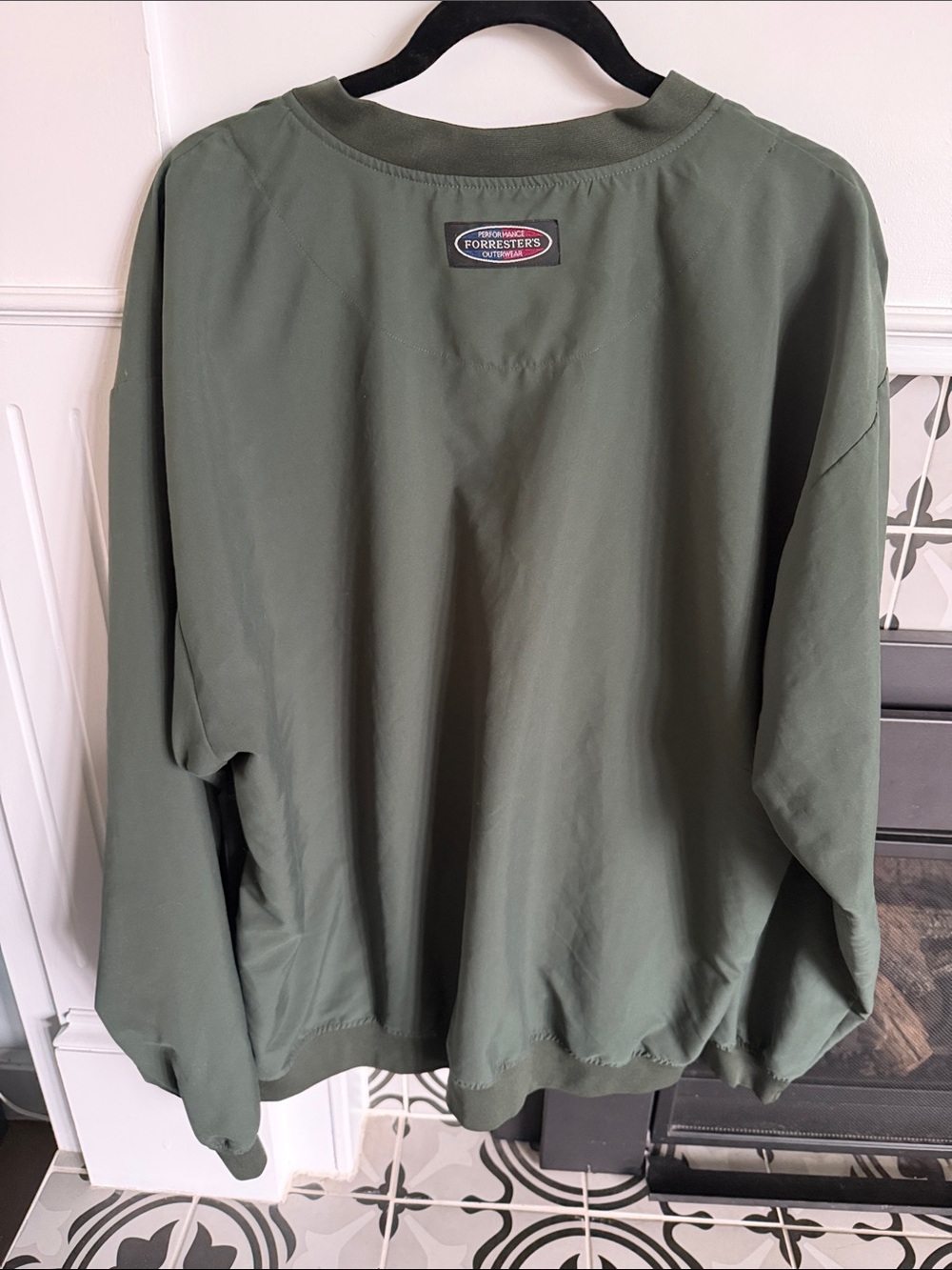 Forest Green V-Neck pullover shell - Picture 3 of 3